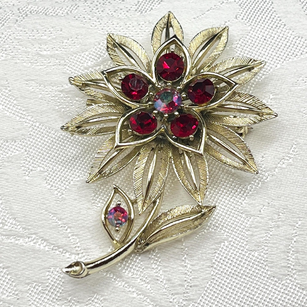 Vintage Lisner Gold Tone Flower Brooch w/ Sparkling Red Rhinestones